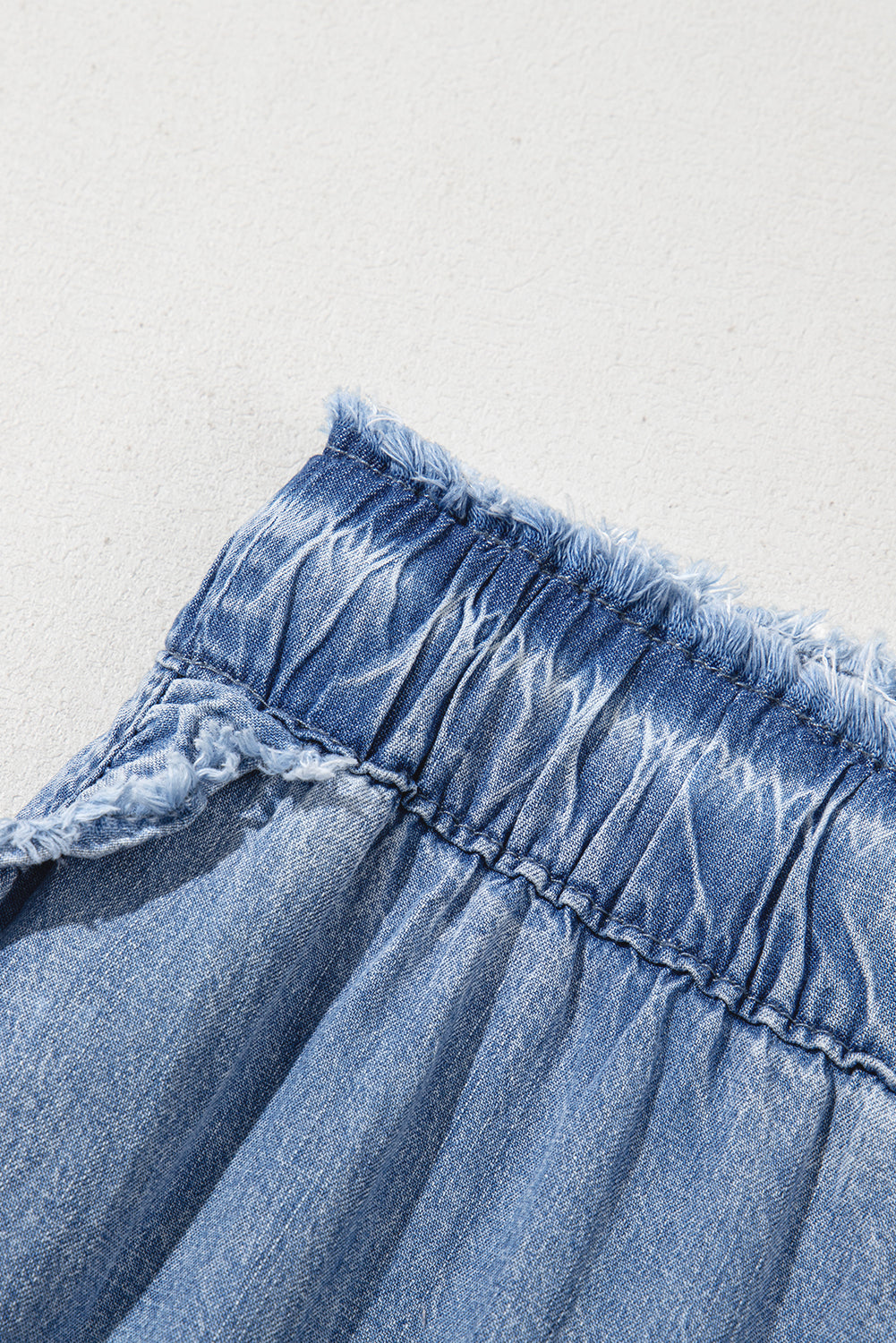 Sweet Ruffle Edge Ankles Jeans (Plus)